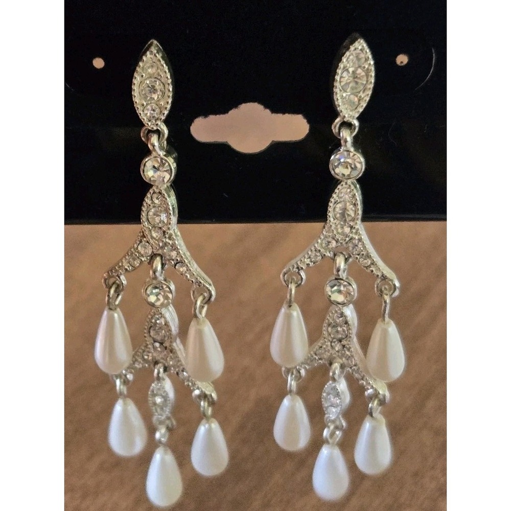 Avon Elegant Pearl Rhinestone Drop Earrings Dangle Signed Chandelier Statement